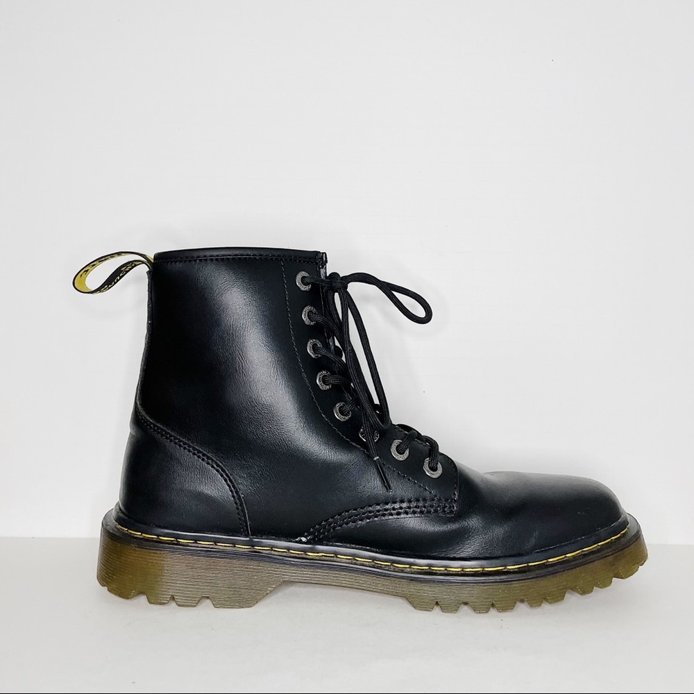 Mens Dr. Marten Black Boots (Size 11)